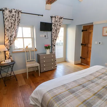 The Cartshed, Sedbury Park Farm בית נופש *