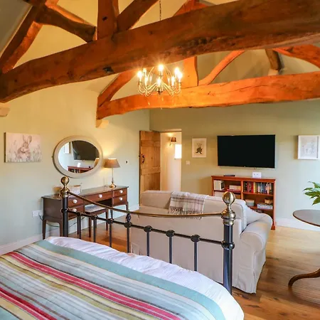 The Cartshed, Sedbury Park Farm Holiday home *