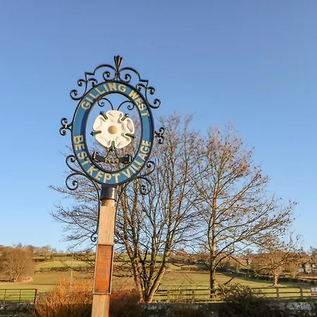 The Cartshed, Sedbury Park Farm בית נופש *