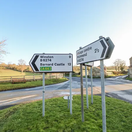 בית נופש The Cartshed, Sedbury Park Farm Gilling